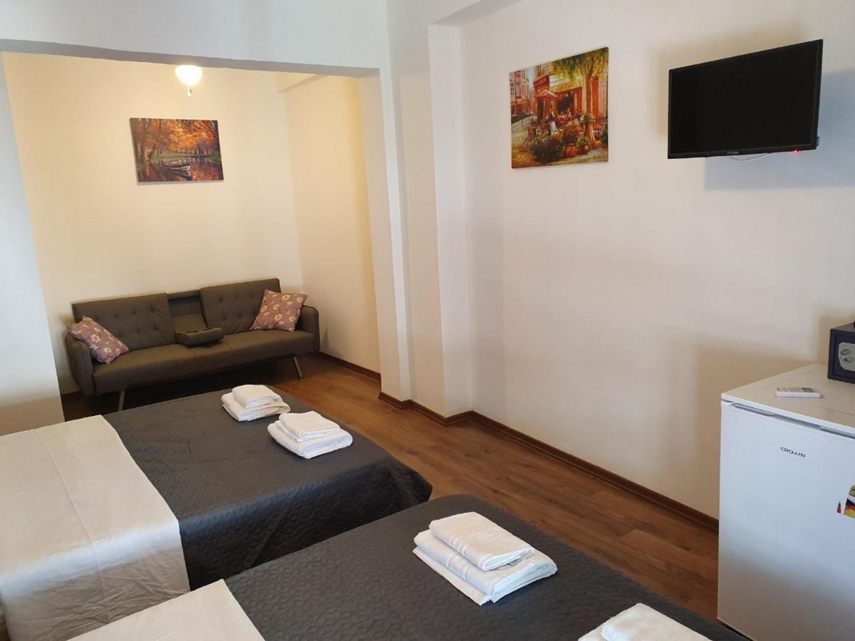 Athens Center Rooms ภายนอก รูปภาพ